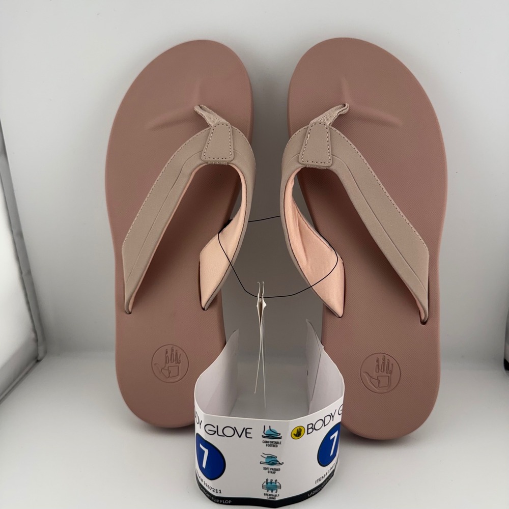 Body Glove Comfort Flip Flop Womens 7 Pink NWT Padded Strap Beach Summer Sandal